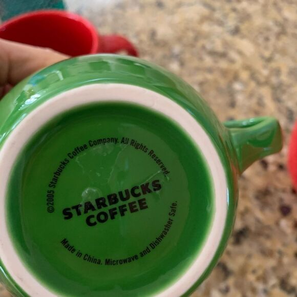 Starbucks set of 4 solid red & green holiday coffee mugs - Picture 3 of 5